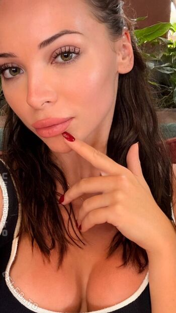 Emiliia ar leaked private photo uncensored HD quality