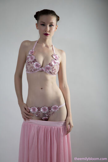 Emily bloom  page leaked private photo uncensored HD quality