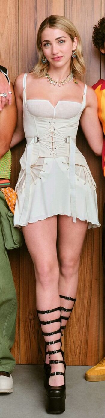 Emily rudd page leaked private photo uncensored HD quality