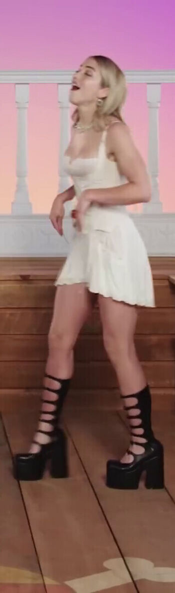 Emily rudd page leaked private photo uncensored HD quality