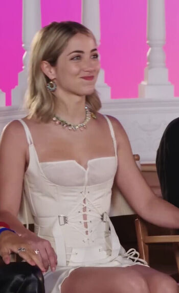 Emily rudd page leaked private photo uncensored HD quality