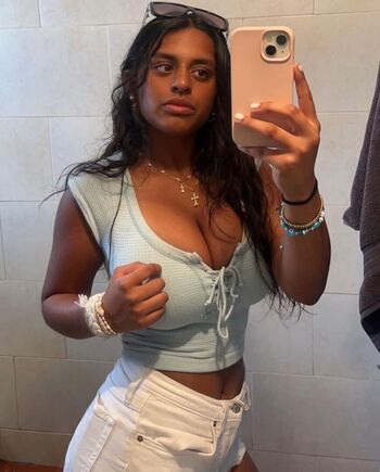 Emily santttt page leaked private photo uncensored HD quality