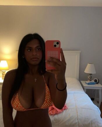 Emily santttt leaked private photo uncensored HD quality