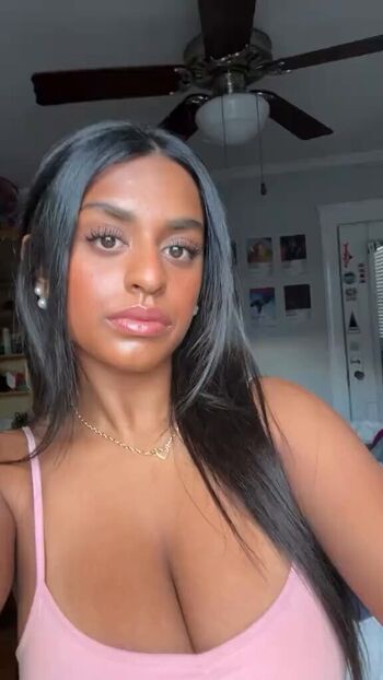 Emily santttt leaked private photo uncensored HD quality
