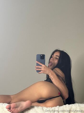 Emilytexas  page leaked private photo uncensored HD quality