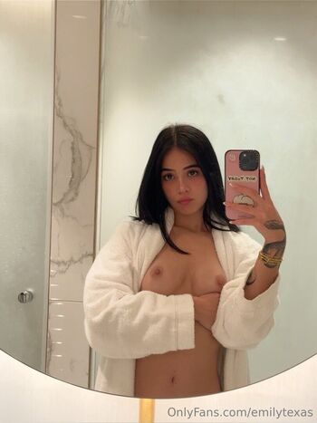 Emilytexas leaked private photo uncensored HD quality