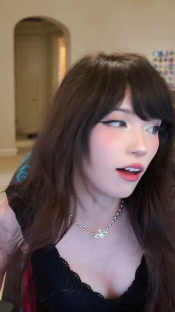 Emiru  page leaked private photo uncensored HD quality