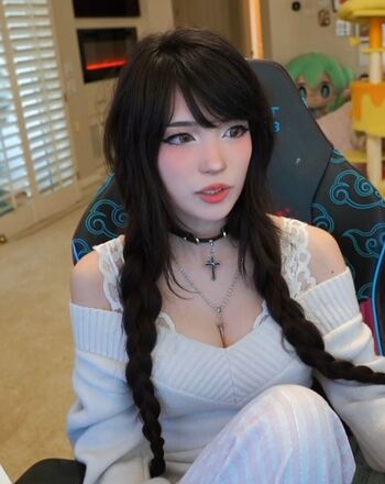 Emiru  page leaked private photo uncensored HD quality