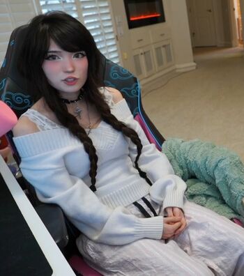 Emiru  page leaked private photo uncensored HD quality