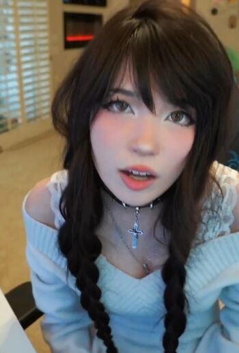 Emiru  page leaked private photo uncensored HD quality