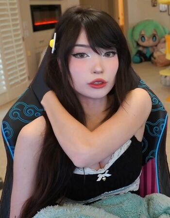 Emiru  page leaked private photo uncensored HD quality