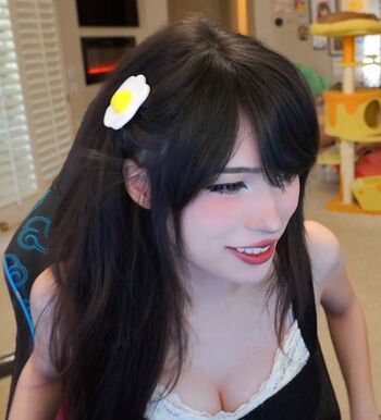 Emiru  page leaked private photo uncensored HD quality