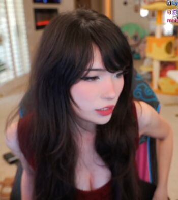 Emiru  page leaked private photo uncensored HD quality