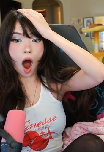 Emiru  page leaked private photo uncensored HD quality