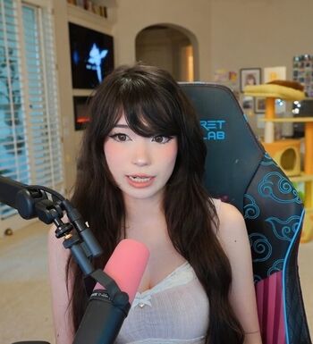 Emiru  page leaked private photo uncensored HD quality