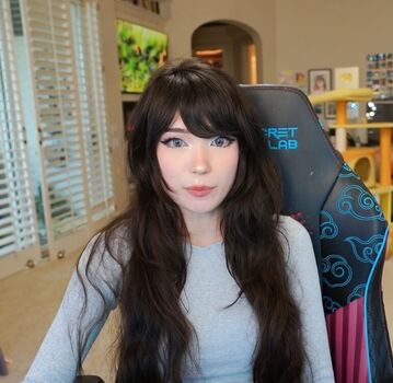 Emiru  page leaked private photo uncensored HD quality
