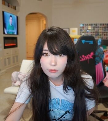 Emiru  page leaked private photo uncensored HD quality
