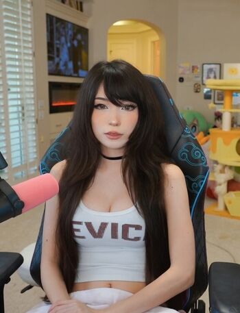 Emiru  page leaked private photo uncensored HD quality