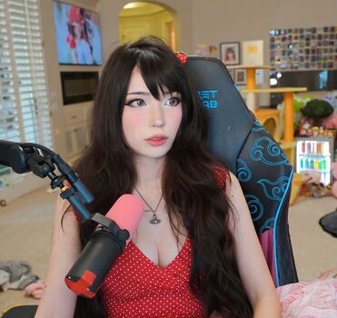 Emiru  page leaked private photo uncensored HD quality