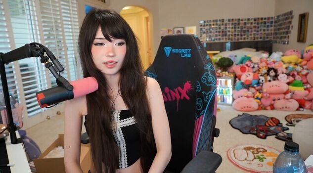 Emiru  page leaked private photo uncensored HD quality