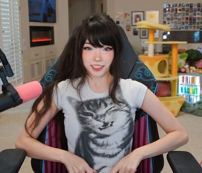 Emiru  page leaked private photo uncensored HD quality