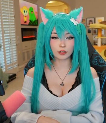Emiru  page leaked private photo uncensored HD quality