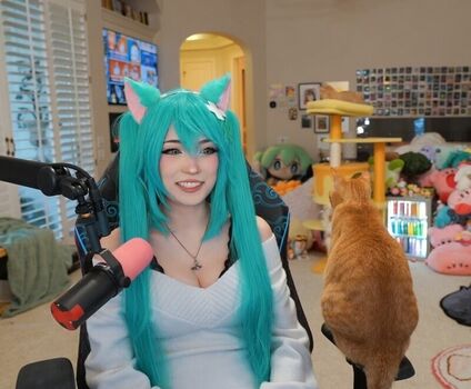 Emiru  page leaked private photo uncensored HD quality