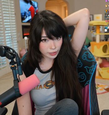 Emiru  page leaked private photo uncensored HD quality