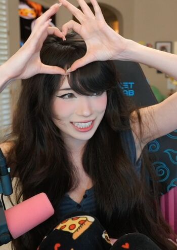 Emiru  page leaked private photo uncensored HD quality