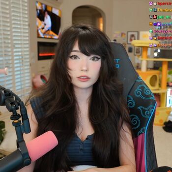 Emiru  page leaked private photo uncensored HD quality