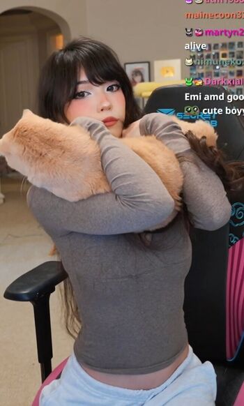 Emiru  page leaked private photo uncensored HD quality