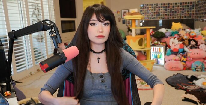 Emiru  page leaked private photo uncensored HD quality