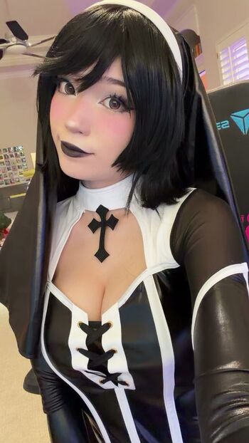 Emiru  page leaked private photo uncensored HD quality