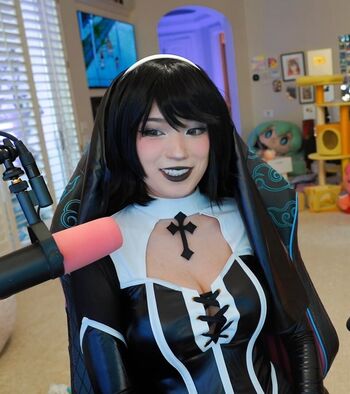 Emiru  page leaked private photo uncensored HD quality