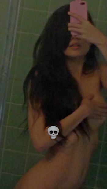 Emiru  page leaked private photo uncensored HD quality