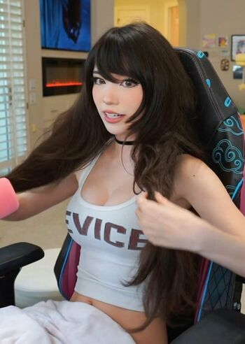 Emiru  page leaked private photo uncensored HD quality