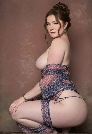 Emma kenney  page leaked private photo uncensored HD quality