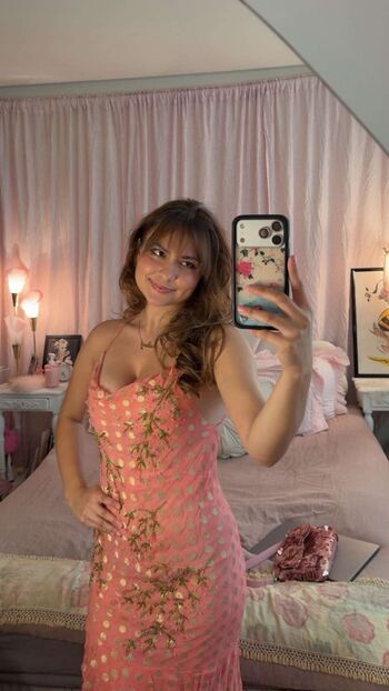 Ester dobrik page leaked private photo uncensored HD quality