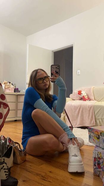 Ester dobrik page leaked private photo uncensored HD quality