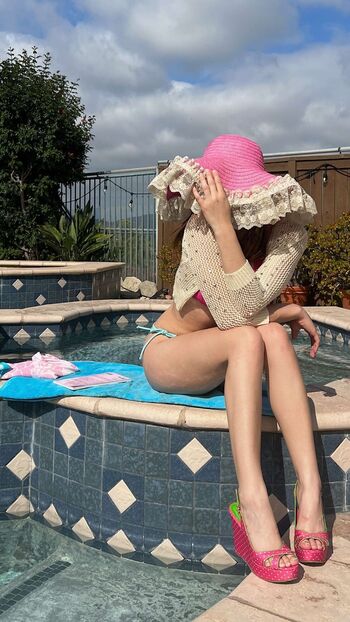 Ester dobrik page leaked private photo uncensored HD quality