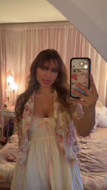 Ester dobrik page leaked private photo uncensored HD quality
