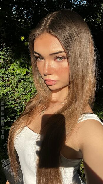 Etiennee lng leaked private photo uncensored HD quality