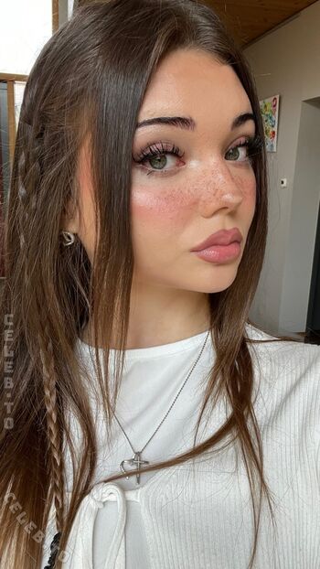 Etiennee lng leaked private photo uncensored HD quality