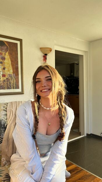 Etiennee lng leaked private photo uncensored HD quality