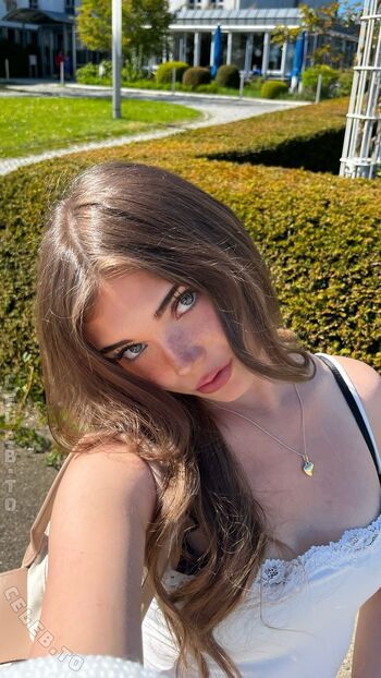 Etiennee lng leaked private photo uncensored HD quality