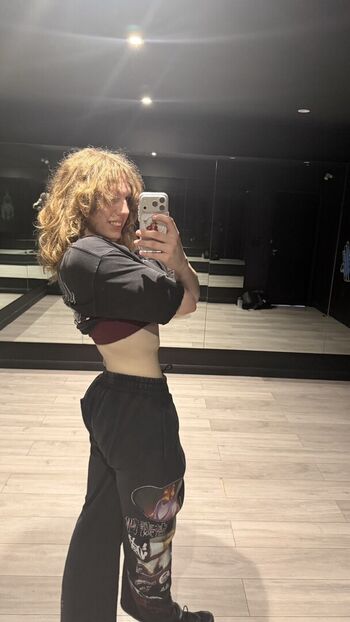 Eviedotgym leaked private photo uncensored HD quality