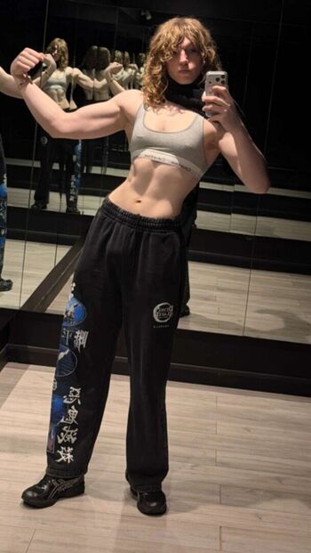 Eviedotgym leaked private photo uncensored HD quality