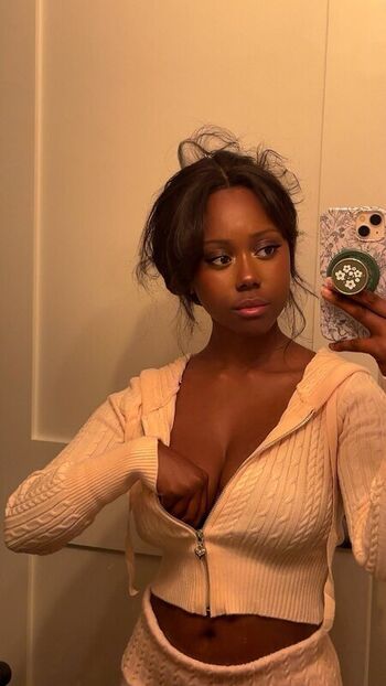 Filmfae leaked private photo uncensored HD quality