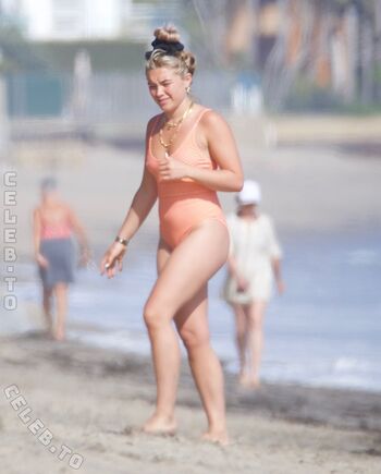 Florence pugh  page leaked private photo uncensored HD quality