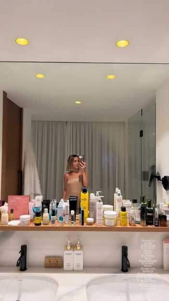 Frankie bridge  page leaked private photo uncensored HD quality